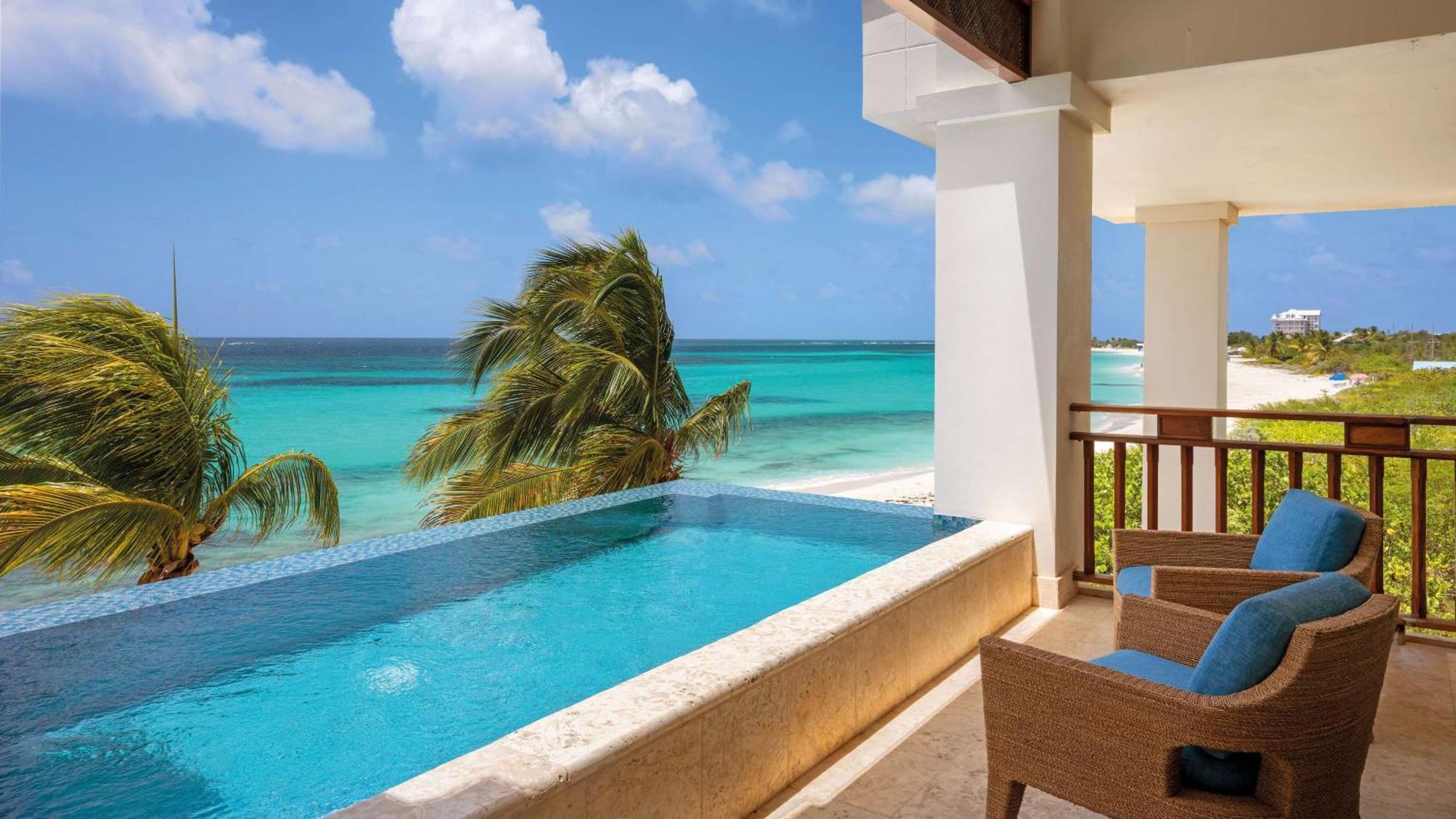 Zemi House, Lxr & 5* Shoal Bay Village