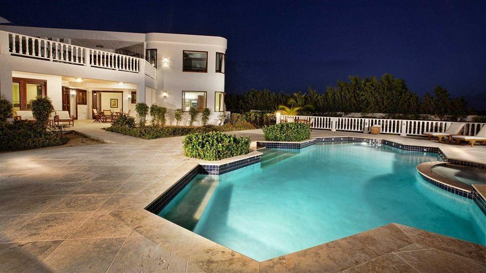 Hotel Sheriva Luxury And West End Village