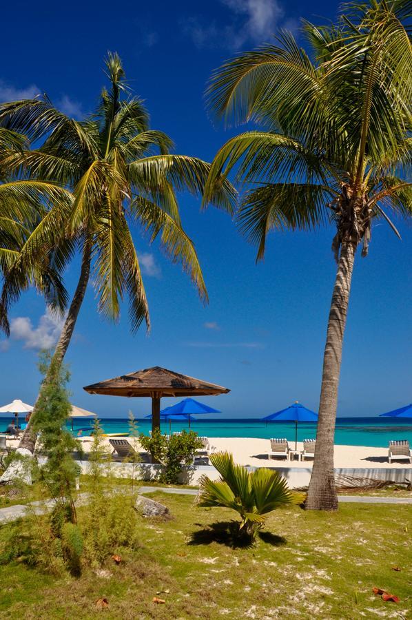 Shoal Bay 3*