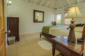Hotel Shoal Bay 3*