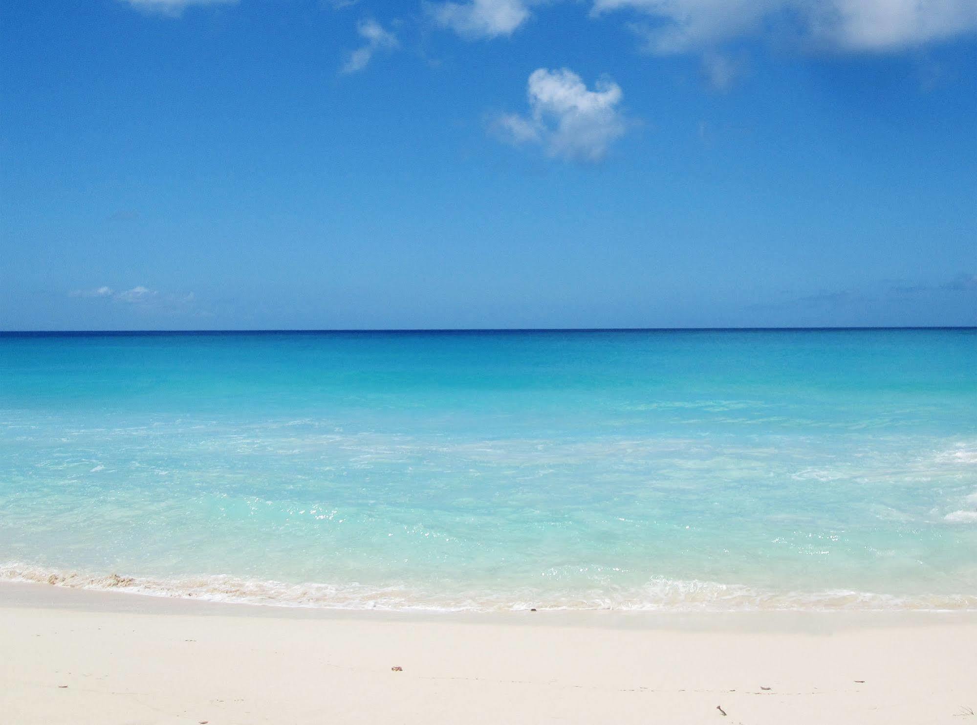 Serenity Hotel Shoal Bay Village