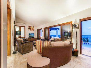 Waves On Shoal Bay Hotel 4*