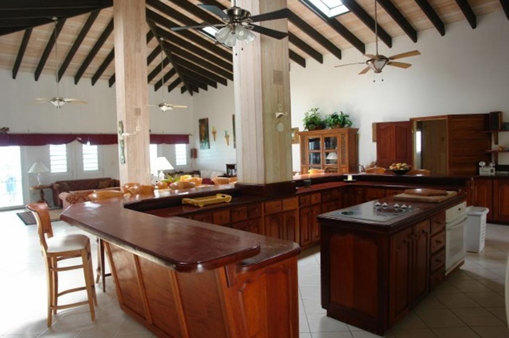 Tortue 4* Shoal Bay Village