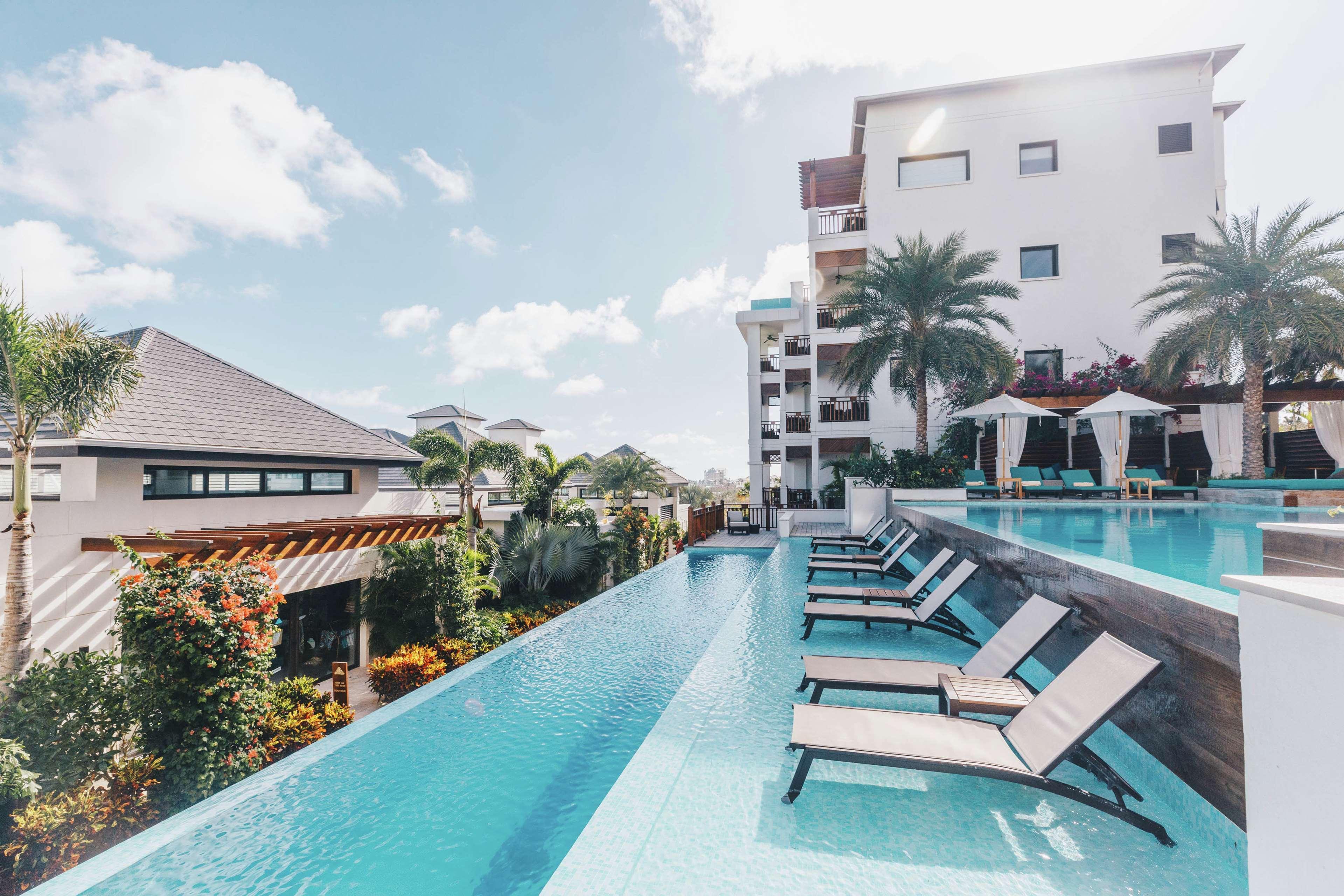 Zemi House, Lxr & 5* Shoal Bay Village