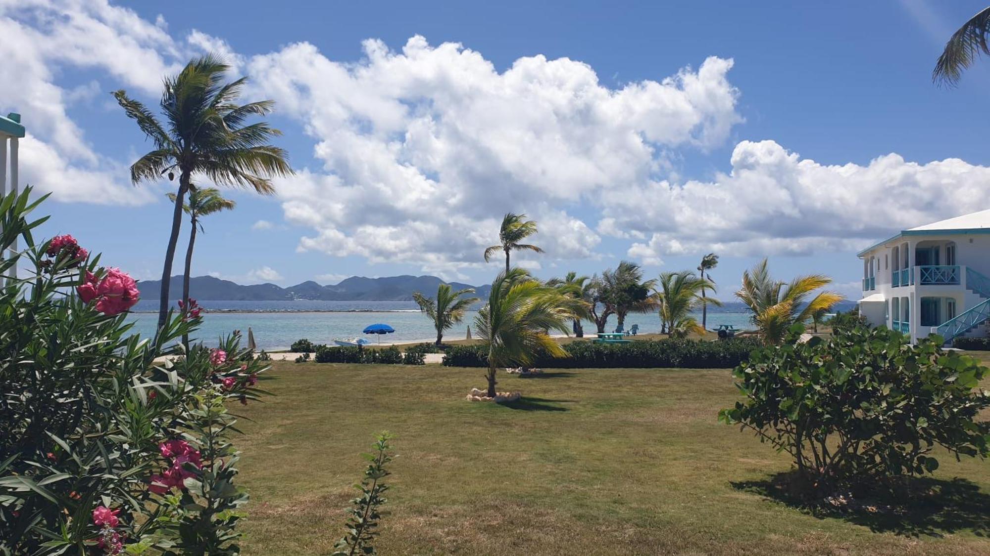 Coralito Bay & * The Valley