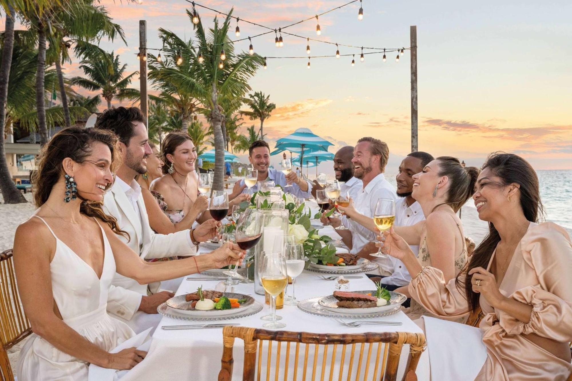 Zemi House, Lxr & 5* Shoal Bay Village