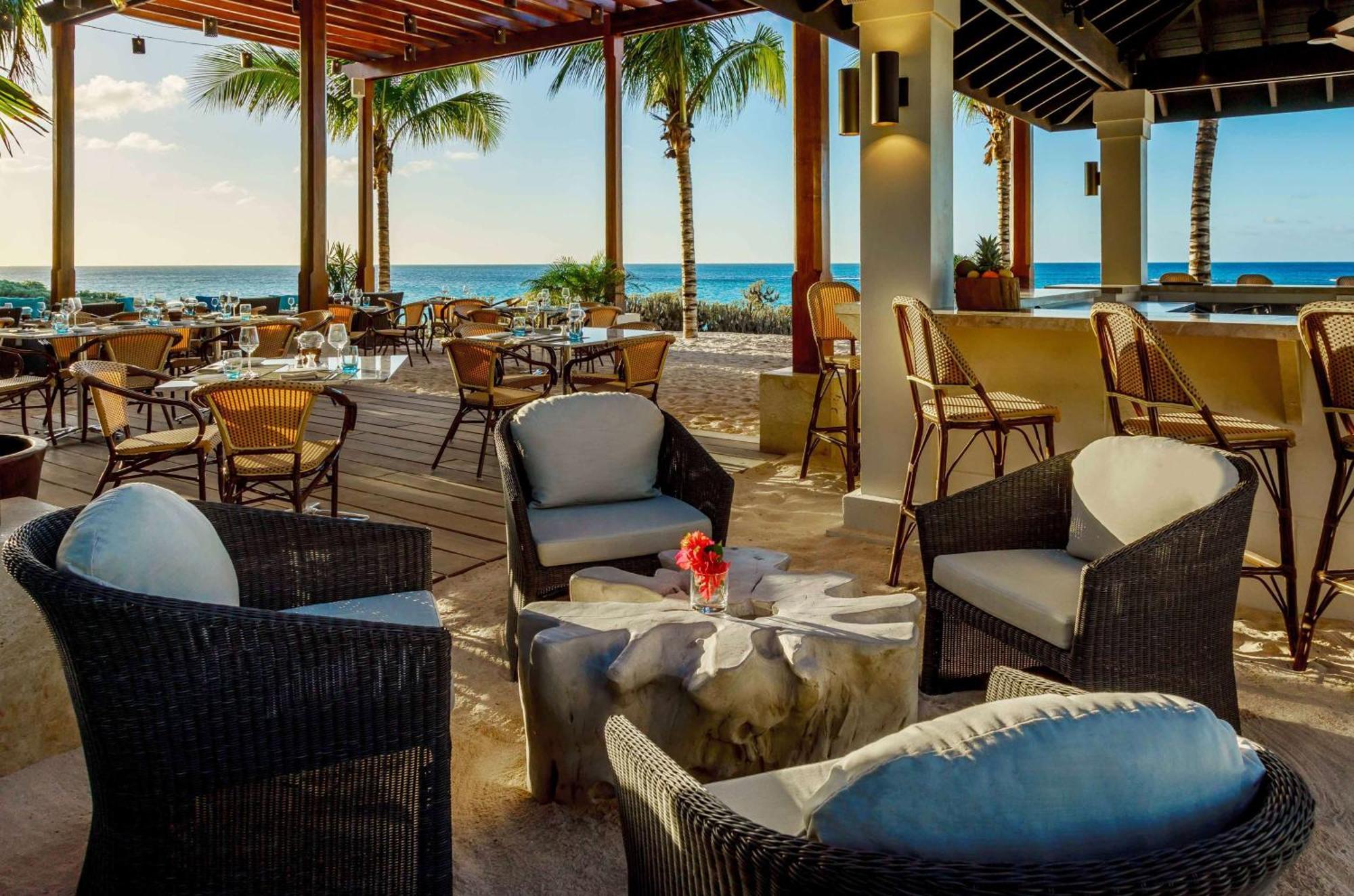 Zemi House, Lxr & Resort