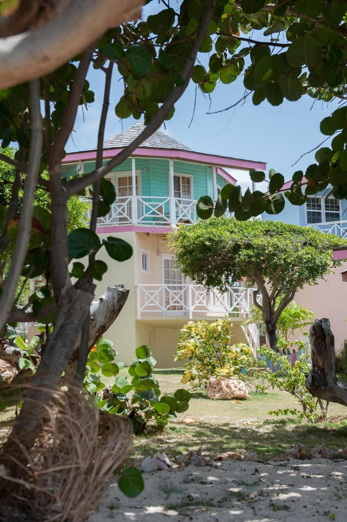 Arawak Guest house Island Harbour