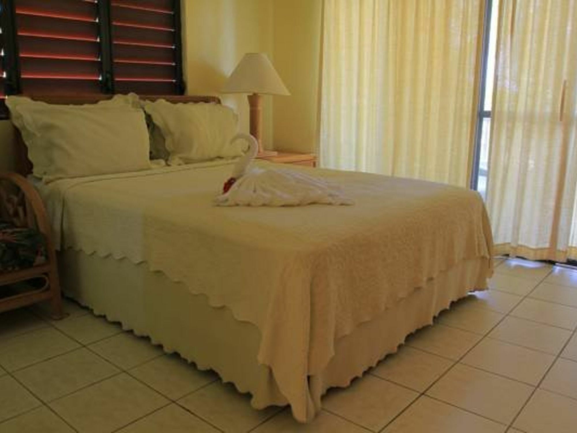 Apartment Allamanda Club Shoal Bay Village