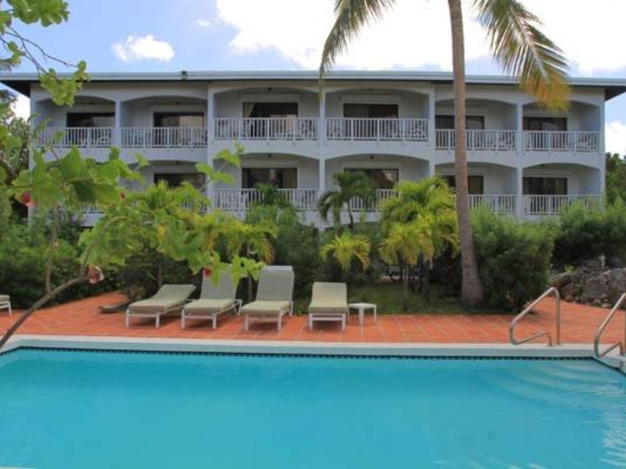 Allamanda Club * Shoal Bay Village