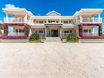 Hotel Bella Constantina Villa In Anguilla. Modern Design With Breath-Taking View